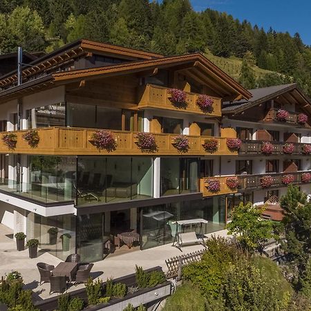 Hotel Garni Gardena - Appartments Santa Cristina Val Gardena Kültér fotó