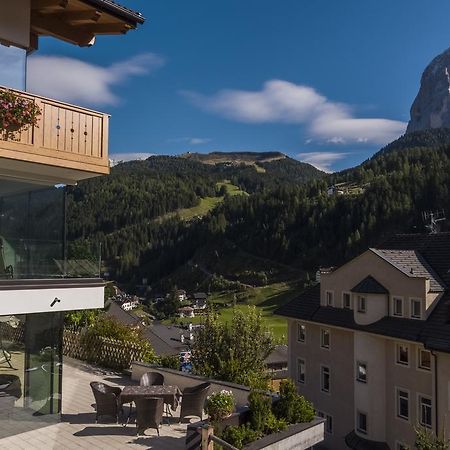 Hotel Garni Gardena - Appartments Santa Cristina Val Gardena Kültér fotó