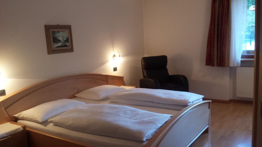 Hotel Garni Gardena - Appartments Santa Cristina Val Gardena Szoba fotó