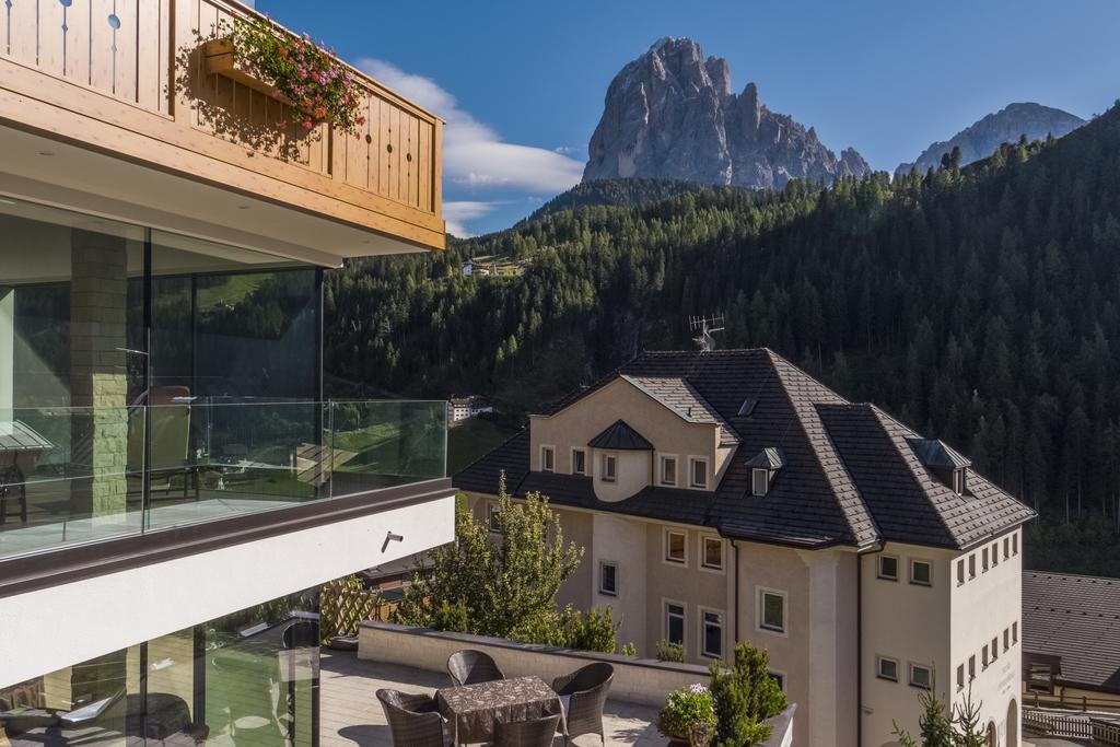 Hotel Garni Gardena - Appartments Santa Cristina Val Gardena Kültér fotó