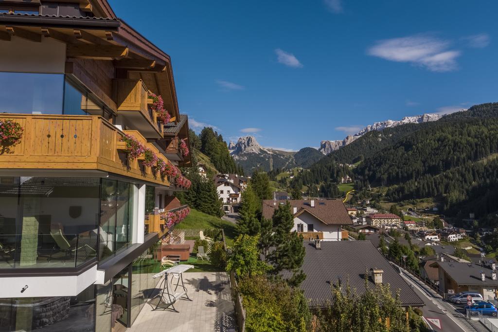 Hotel Garni Gardena - Appartments Santa Cristina Val Gardena Kültér fotó